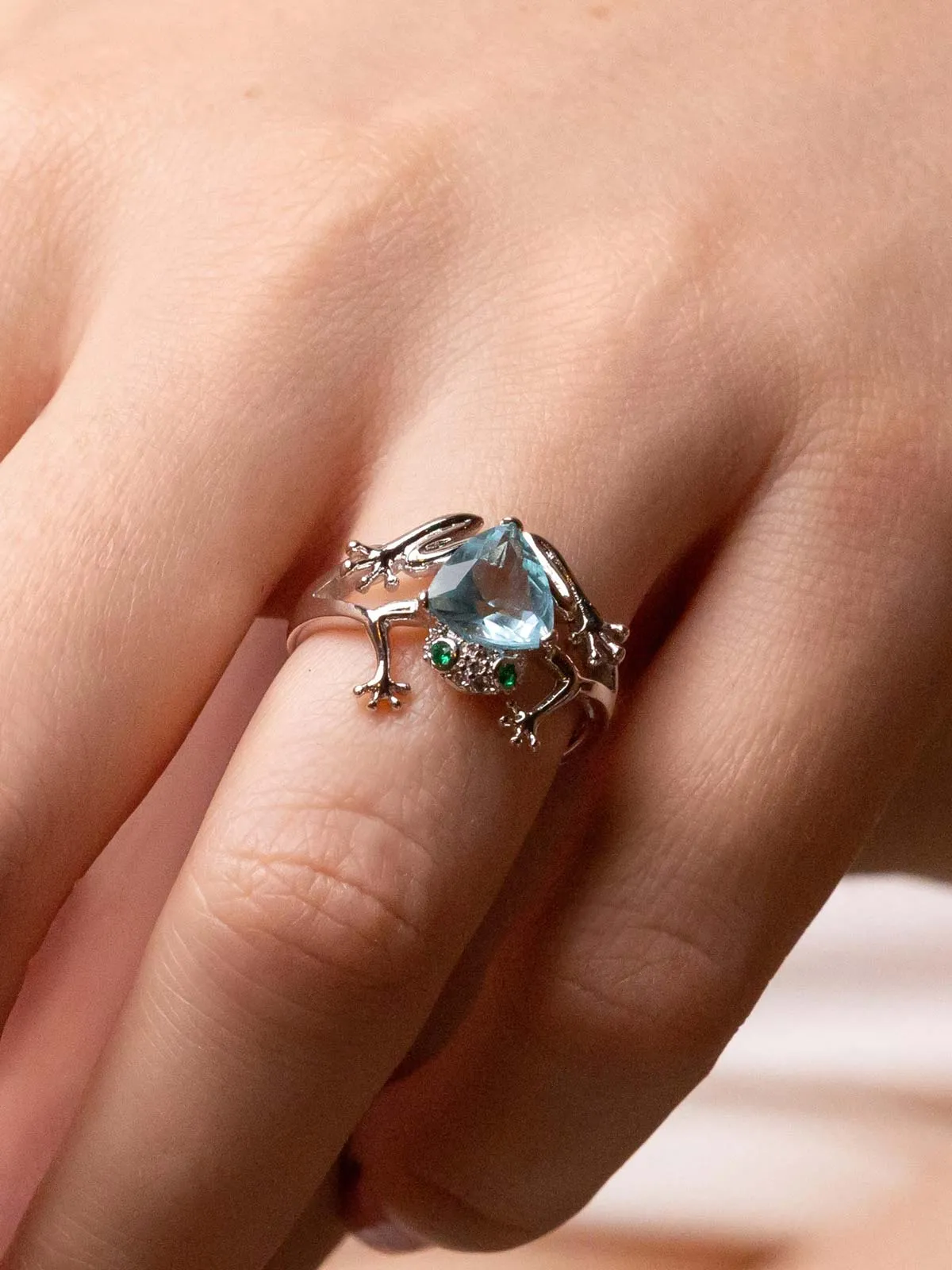 Frog Ring With Aquamarine Stone