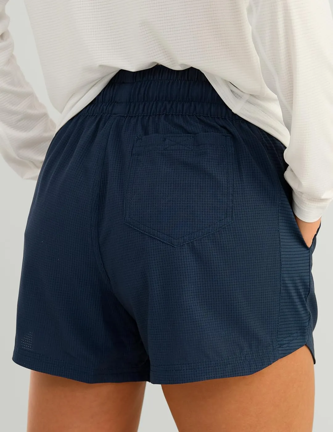 HUK Women's A1a Quick-Dry Fishing Shorts,UPF 30 Sun Protection,4 Inseam, Breathable with Elastic Waistband & Built-in Brief