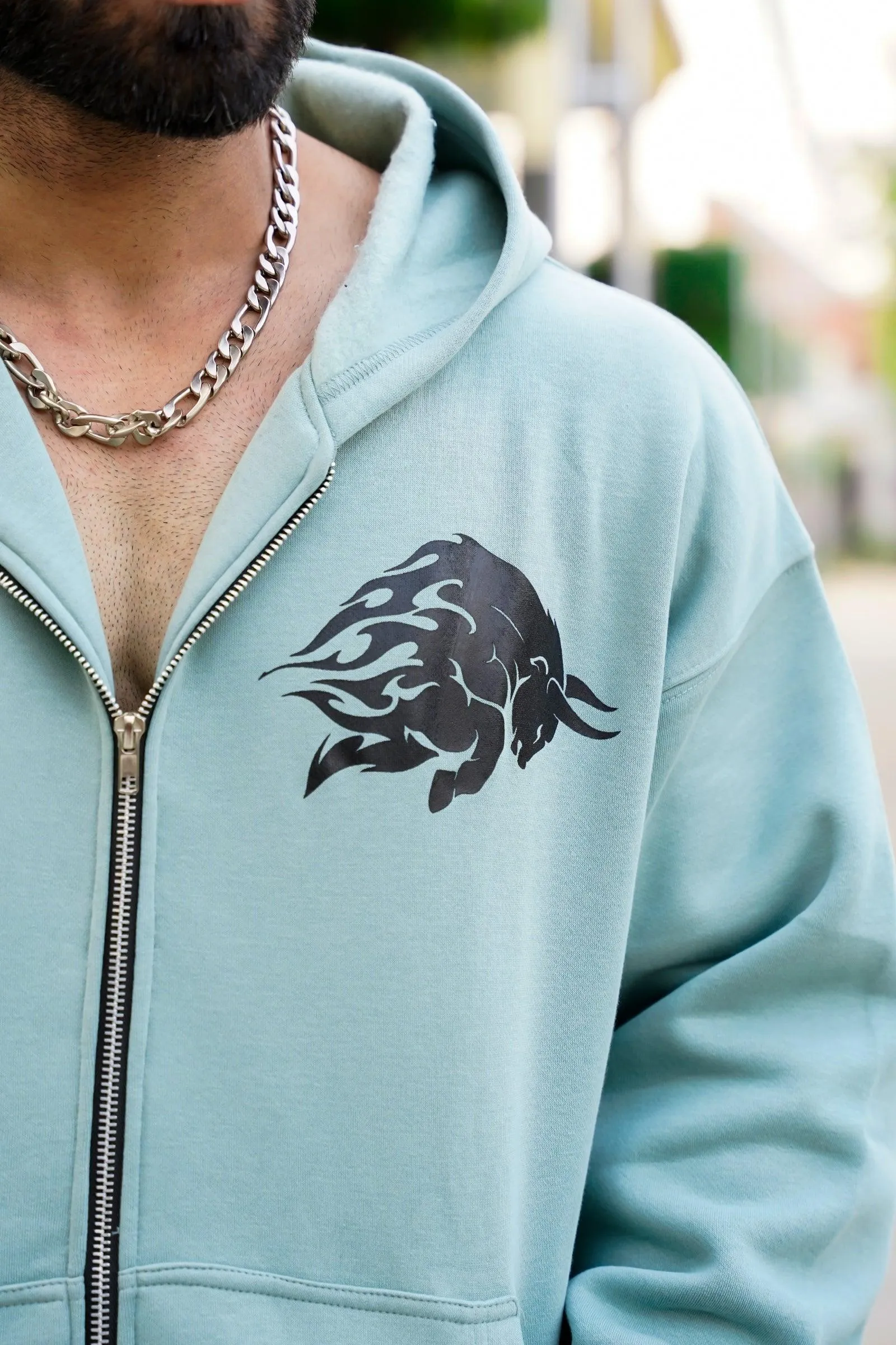 "Flaming Wild" Bull-Print Zip Hoodie (Light Green)