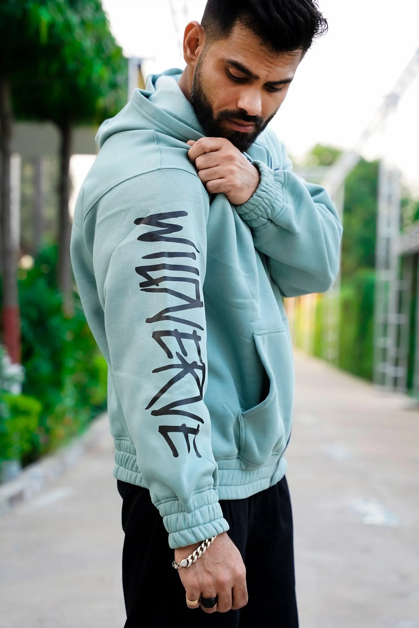 "Flaming Wild" Bull-Print Zip Hoodie (Light Green)